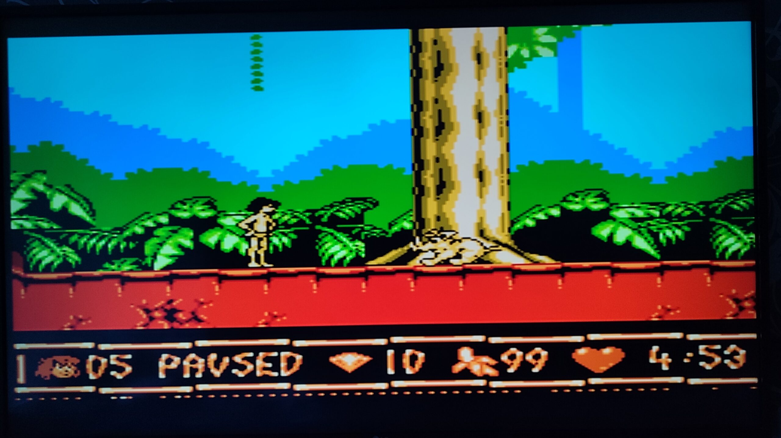 Kuuvalge retro mängukonsool oldschool gameconsole