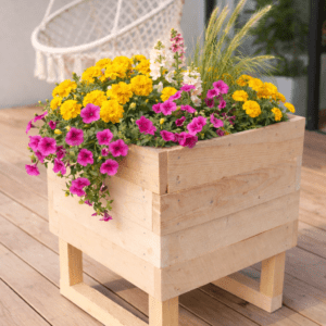 Puidust lillekast/taimekast
